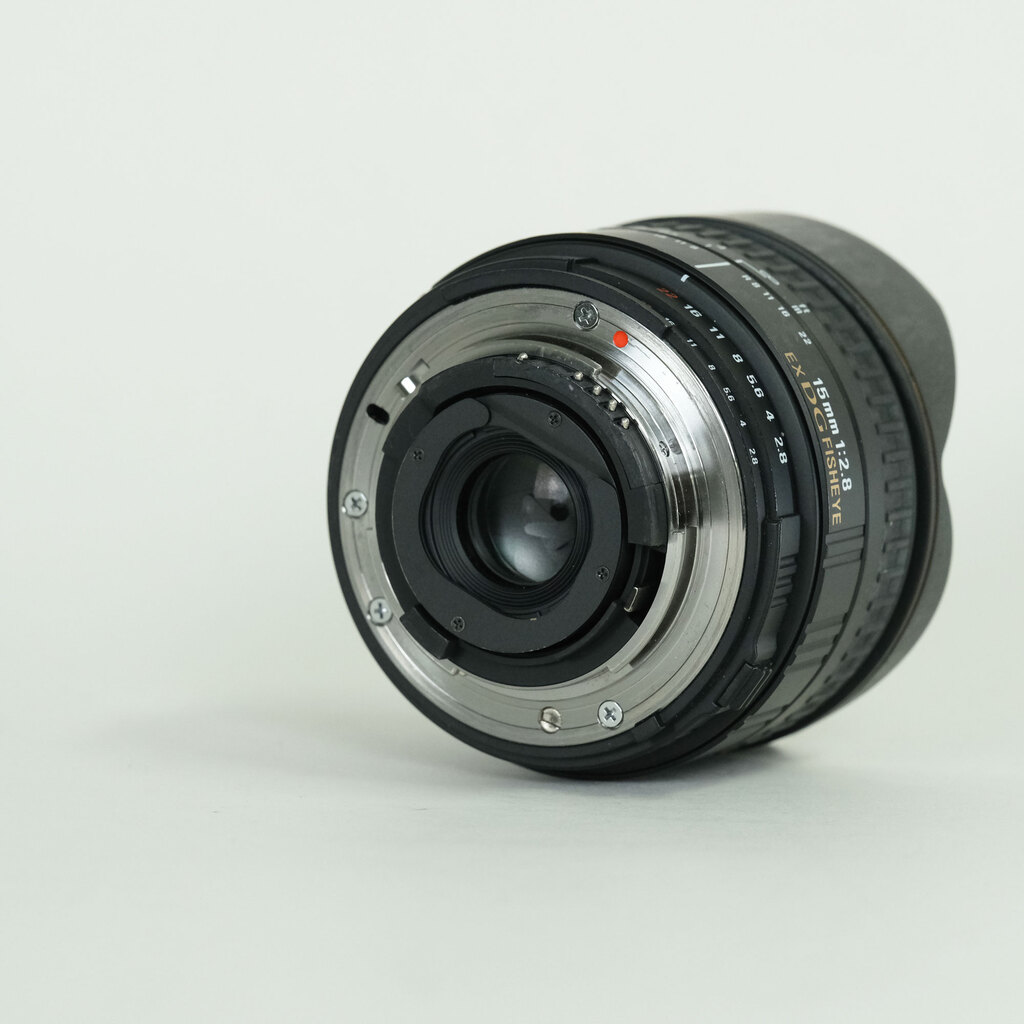SIGMA 15mm F2.8EX DG DIAGONAL FISHEYE (ニコンF用) SIGMA 15mm F2.8EX DG DIAGONAL FISHEYE (ニコンF用)