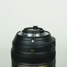 Nikon AF-S DX NIKKOR 18-300mm F3.5-5.6G ED VR Nikon AF-S DX NIKKOR 18-300mm F3.5-5.6G ED VR