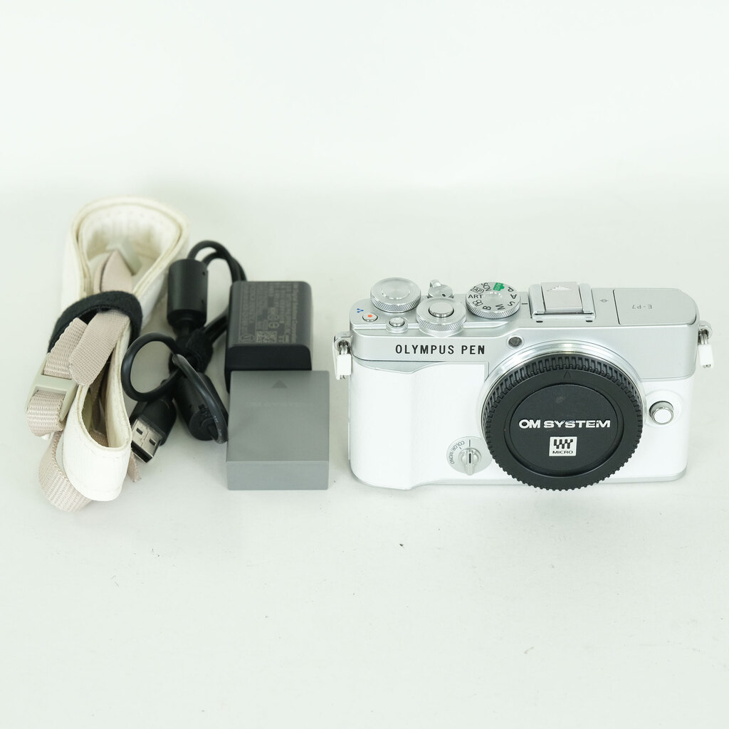【美品】Olympus pen e-p7 白 おまけ付き OLYMPUS PEN E-P7の出品 | ONE SCENE（ワンシーン）