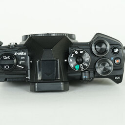 OLYMPUS OM-D E-M5 Mark III