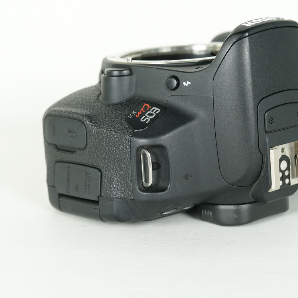 Canon EOS Kiss X7i Canon EOS Kiss X7i