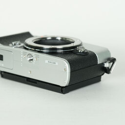 OLYMPUS PEN E-P7