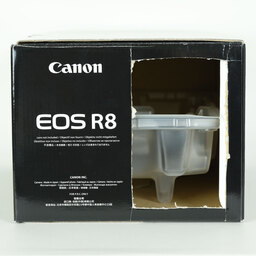 Canon EOS R8