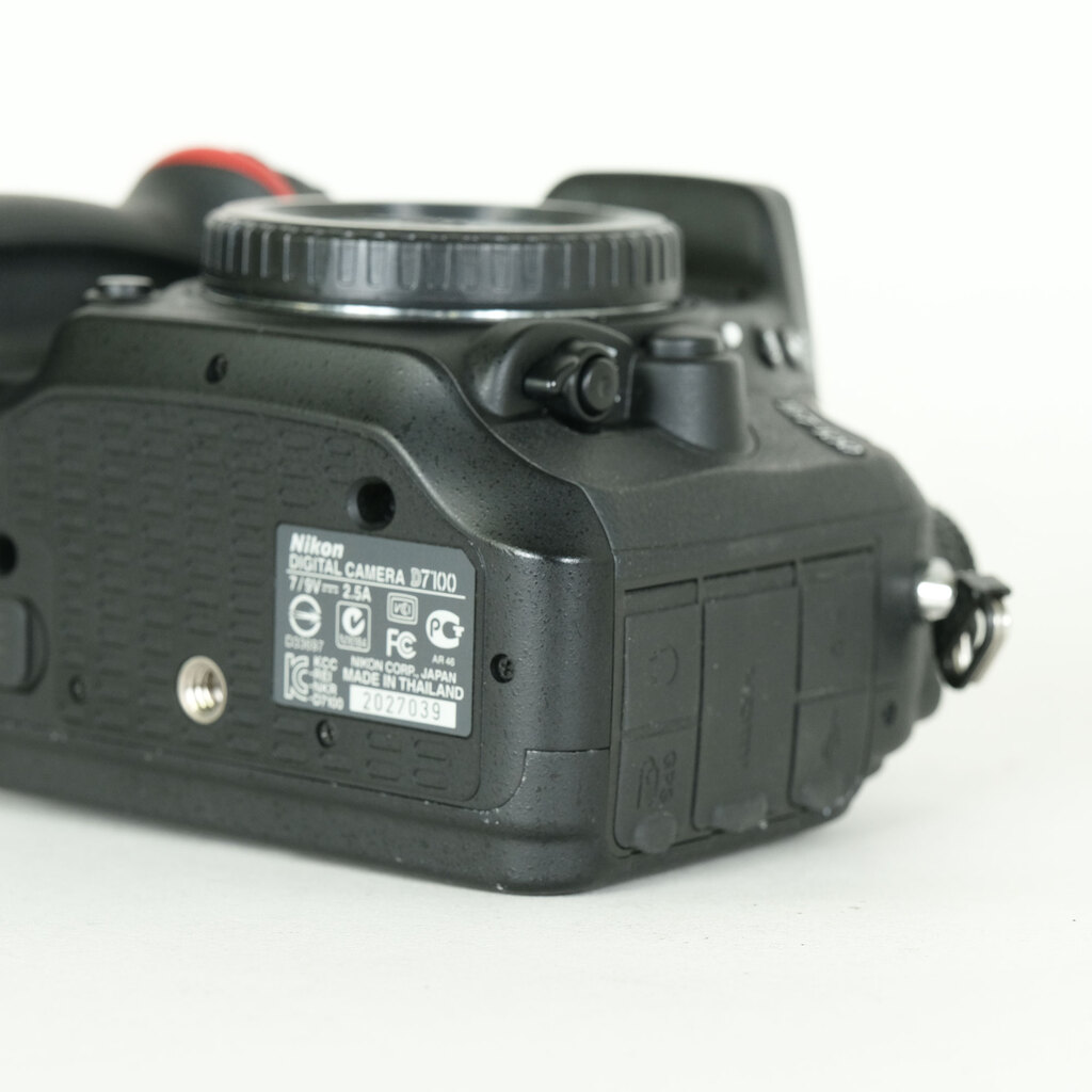 Nikon D7100