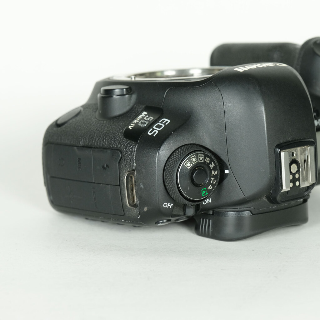 Canon EOS 5D Mark IV Canon EOS 5D Mark IV