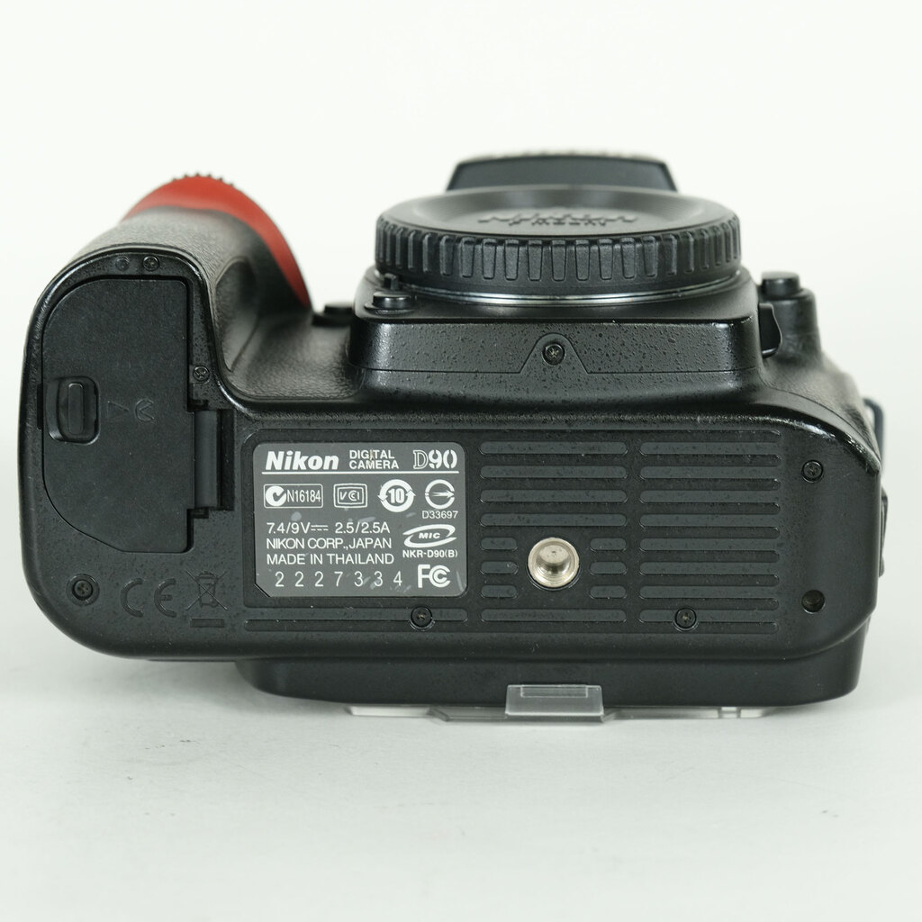 Nikon D90 ボディの出品 | ONE SCENE（ワンシーン）