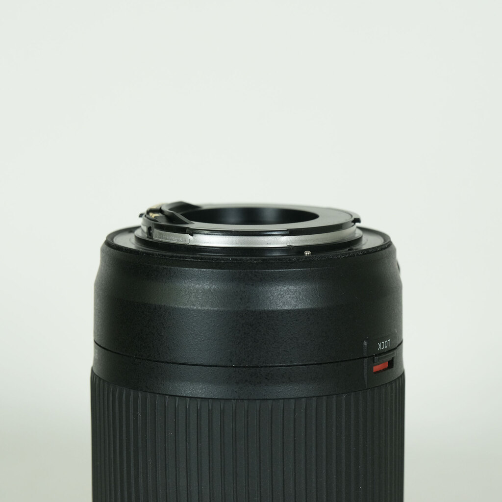 TAMRON 18-200mm F3.5-6.3 DiII VC/Model B018E（キヤノンEF用）