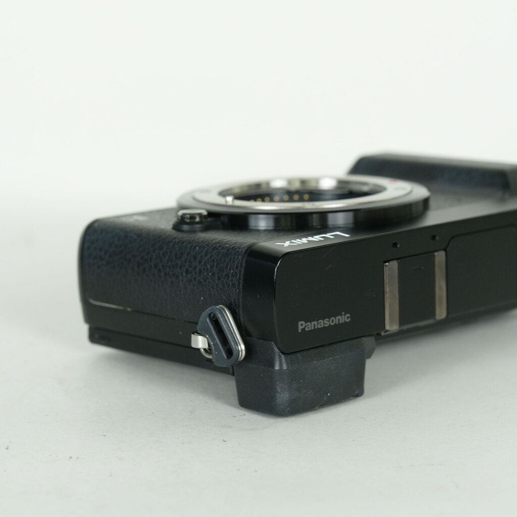 Panasonic LUMIX DMC-GX7MK2 ボディ ブラックの出品 | ONE SCENE（ワン