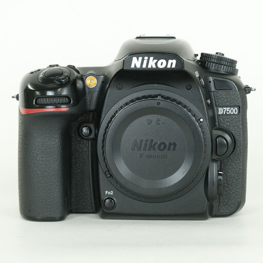 Nikon D7500