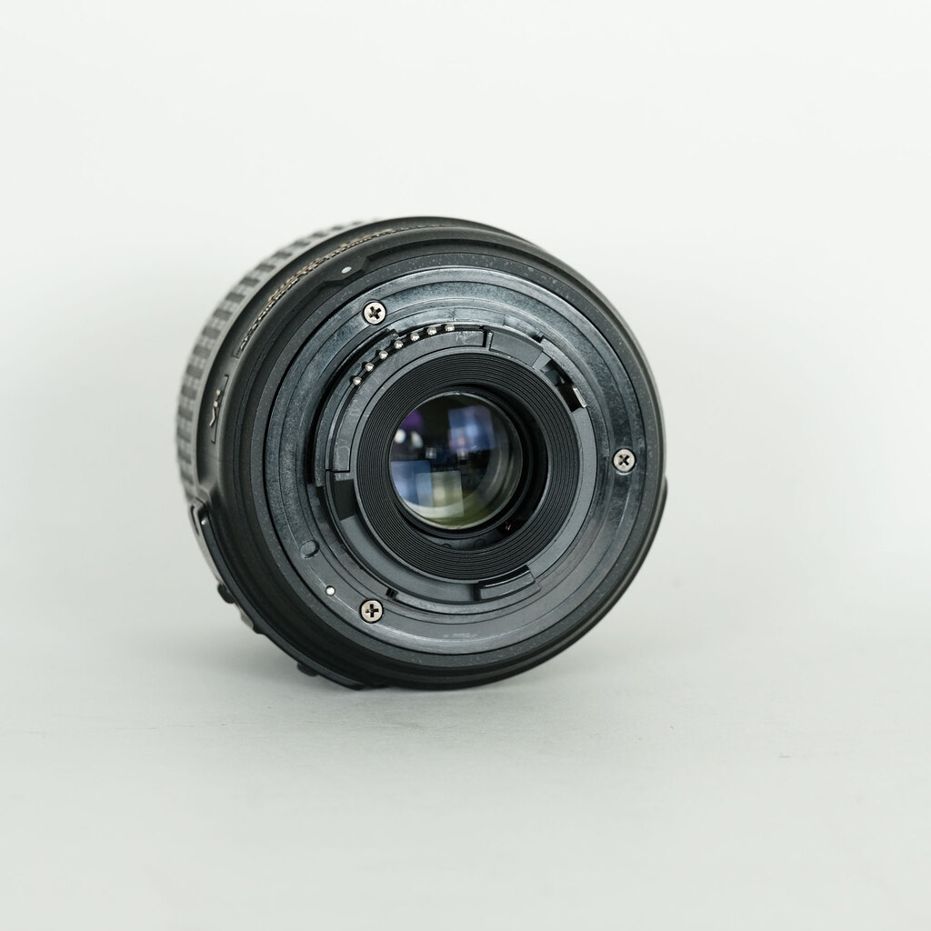 Nikon AF-S DX NIKKOR 18-55mm F3.5-5.6 G VR