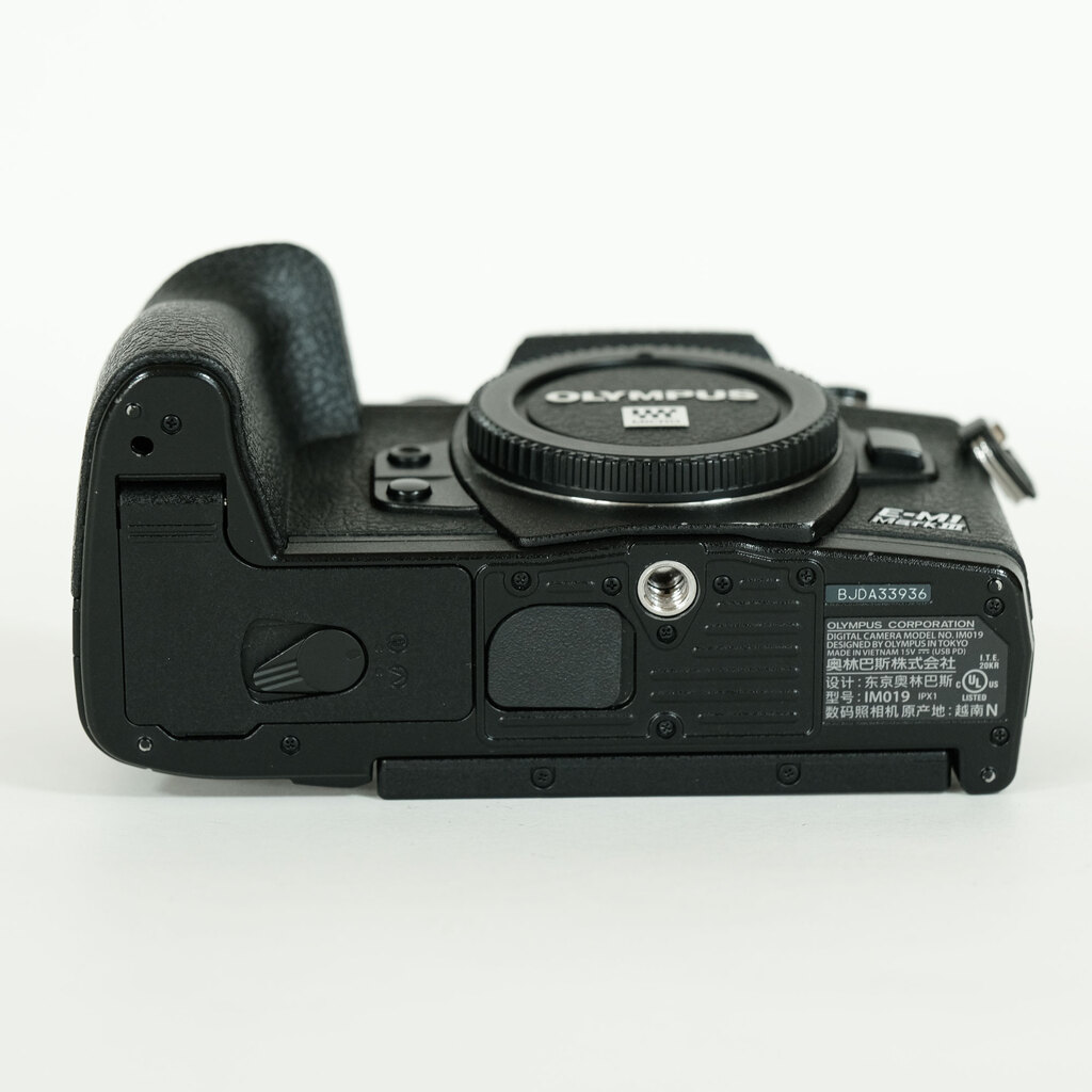 値下げ不可！OLYMPUS OM-D E-M1 MarkⅡ ボディバッテリー3個 楽天市場】om－d e－m1 mark ii バッテリーの通販