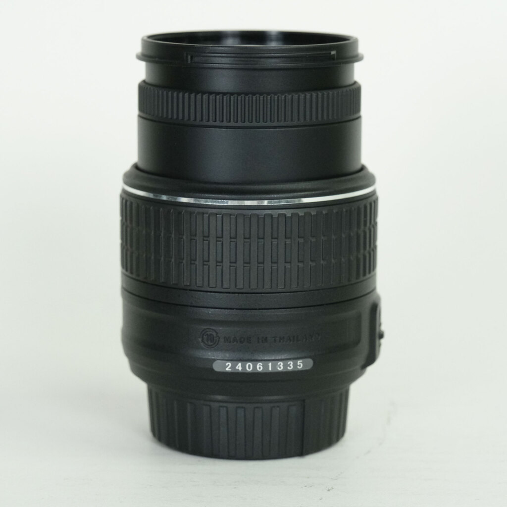 Nikon AF-S DX NIKKOR 18-55mm f3.5-5.6G VR II Nikon AF-S DX NIKKOR 18-55mm f3.5-5.6G VR II