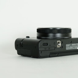 SONY Cyber-shot DSC-RX100M7