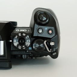 OLYMPUS OM-D E-M1 Mark III