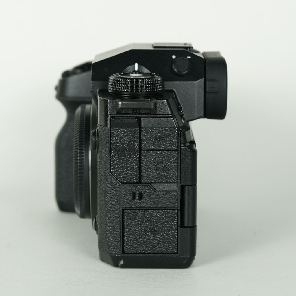 FUJIFILM X-H2 FUJIFILM X-H2
