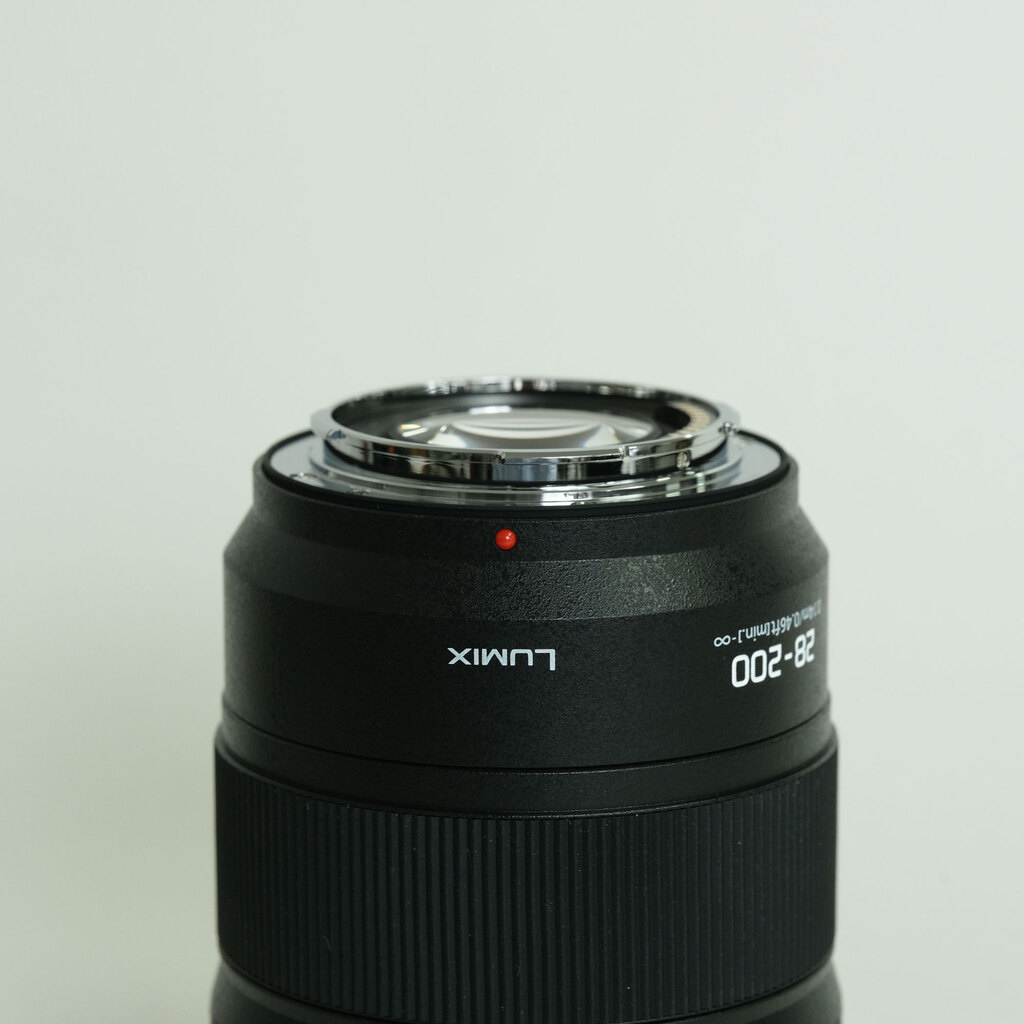 Panasonic LUMIX S 28-200mm F4-7.1 MACRO O.I.S.