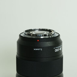 Panasonic LUMIX S 28-200mm F4-7.1 MACRO O.I.S.