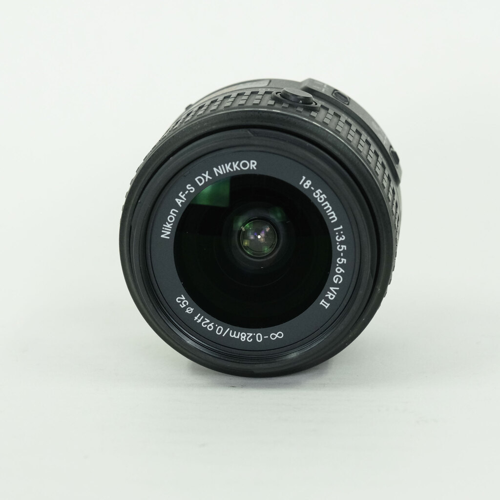 Nikon AF-S DX NIKKOR 18-55mm f3.5-5.6G VR II