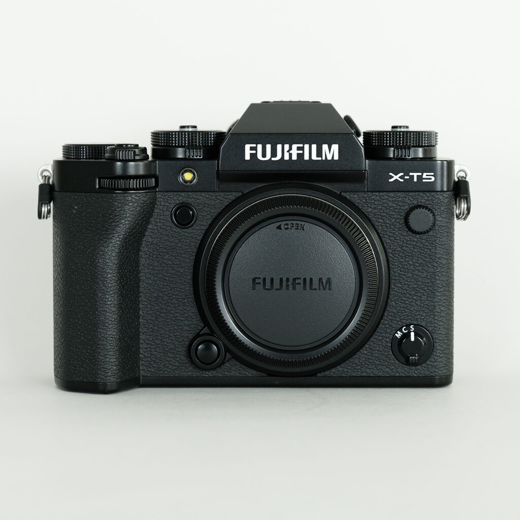 FUJIFILM X-T5 FUJIFILM X-T5