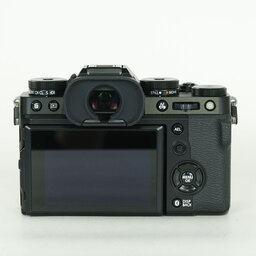FUJIFILM X-T5