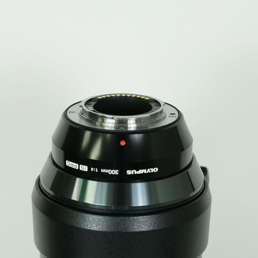 OLYMPUS M.ZUIKO DIGITAL ED 300mm F4.0 IS PRO