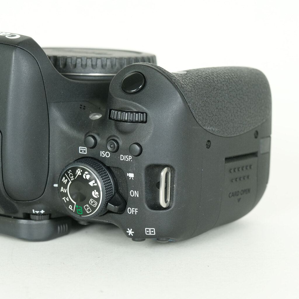 Canon EOS Kiss X8i