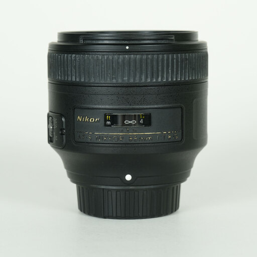 Nikon AF-S NIKKOR 85mm f/1.8G Nikon AF-S NIKKOR 85mm f/1.8G