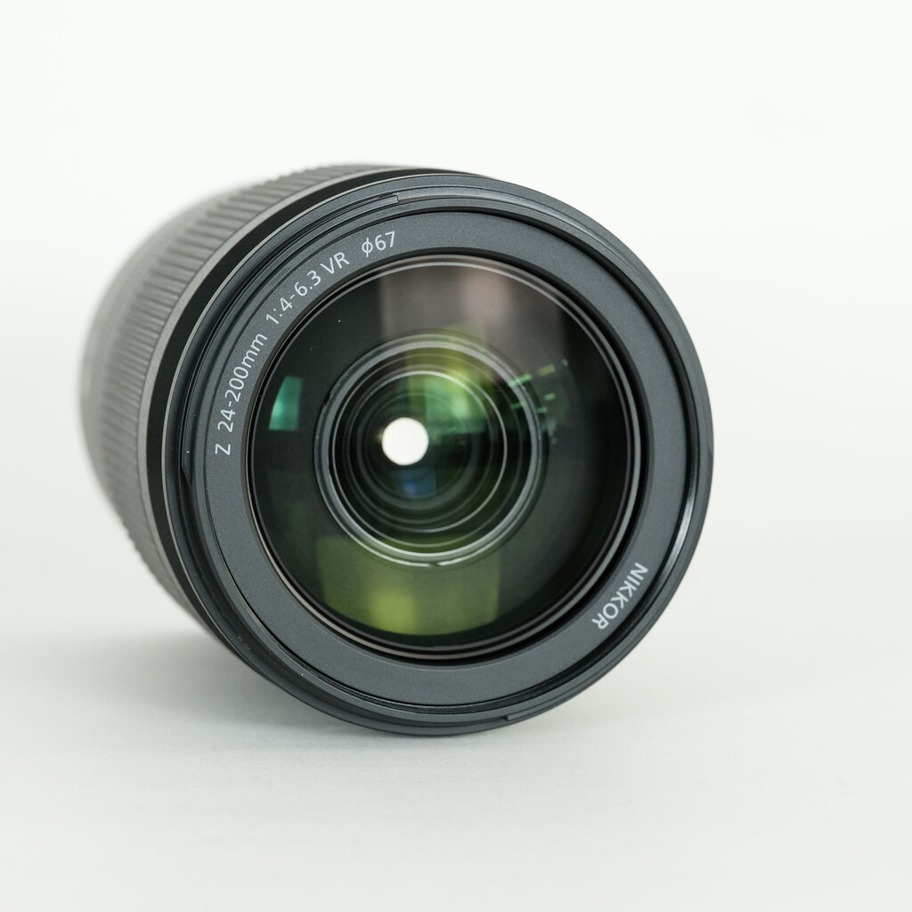 Nikon NIKKOR Z 24-200mm f/4-6.3 VR Nikon NIKKOR Z 24-200mm f/4-6.3 VR
