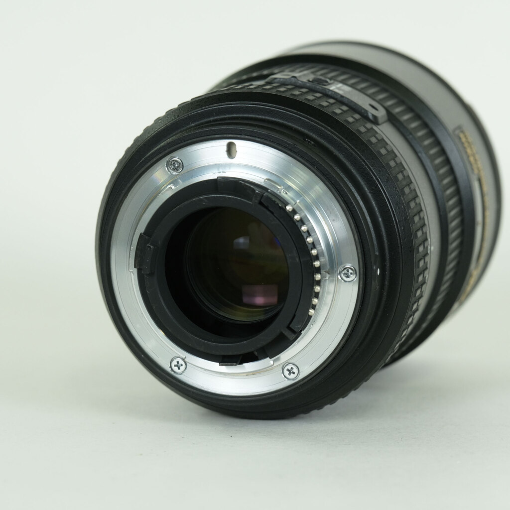 Nikon AF-S DX Zoom-Nikkor 17-55mm f/2.8G IF-ED