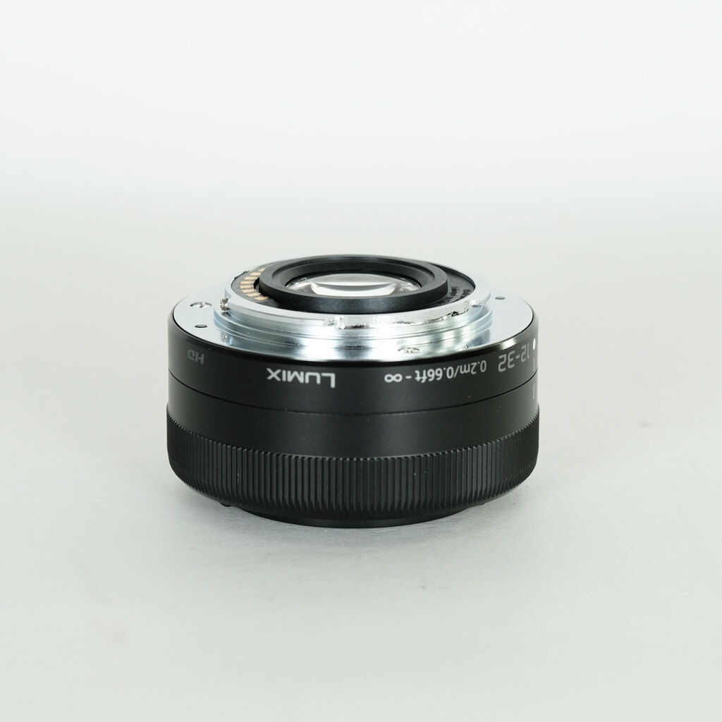 Panasonic LUMIX G VARIO 12-32mm / F3.5-5.6 ASPH. / MEGA O.I.S.