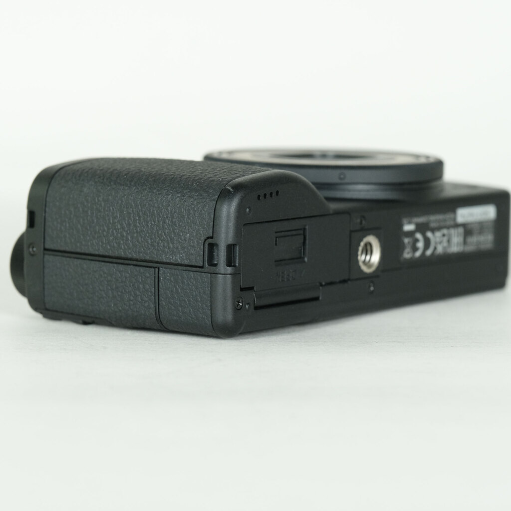 RICOH GR IV Monochromeの出品 | ONE SCENE（ワンシーン）