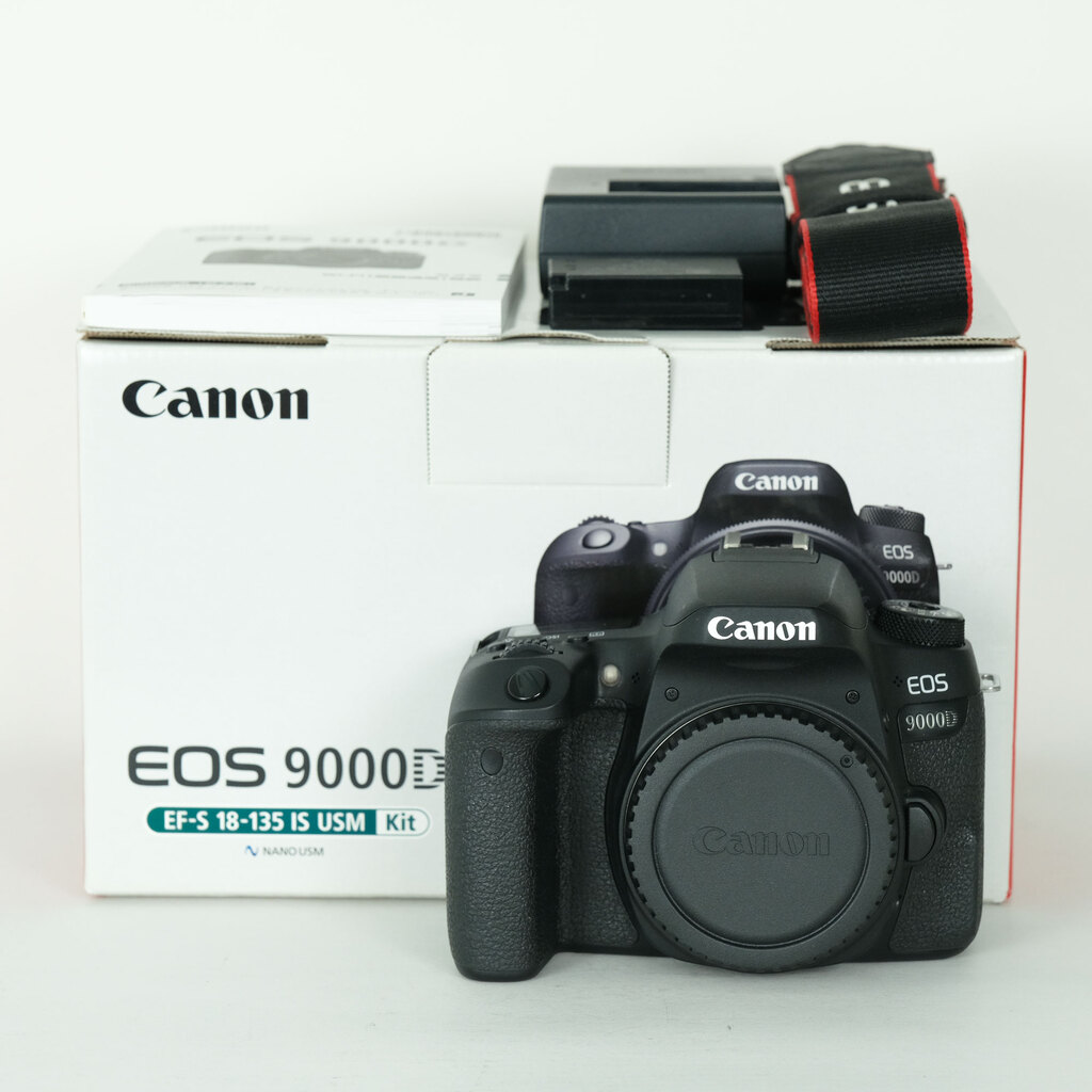 Canon EOS 9000D [�{�f�B]