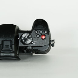 Panasonic LUMIX DC-GH5M2