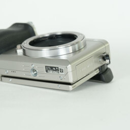 SONY α6000(ILCE-6000) SONY α6000(ILCE-6000)