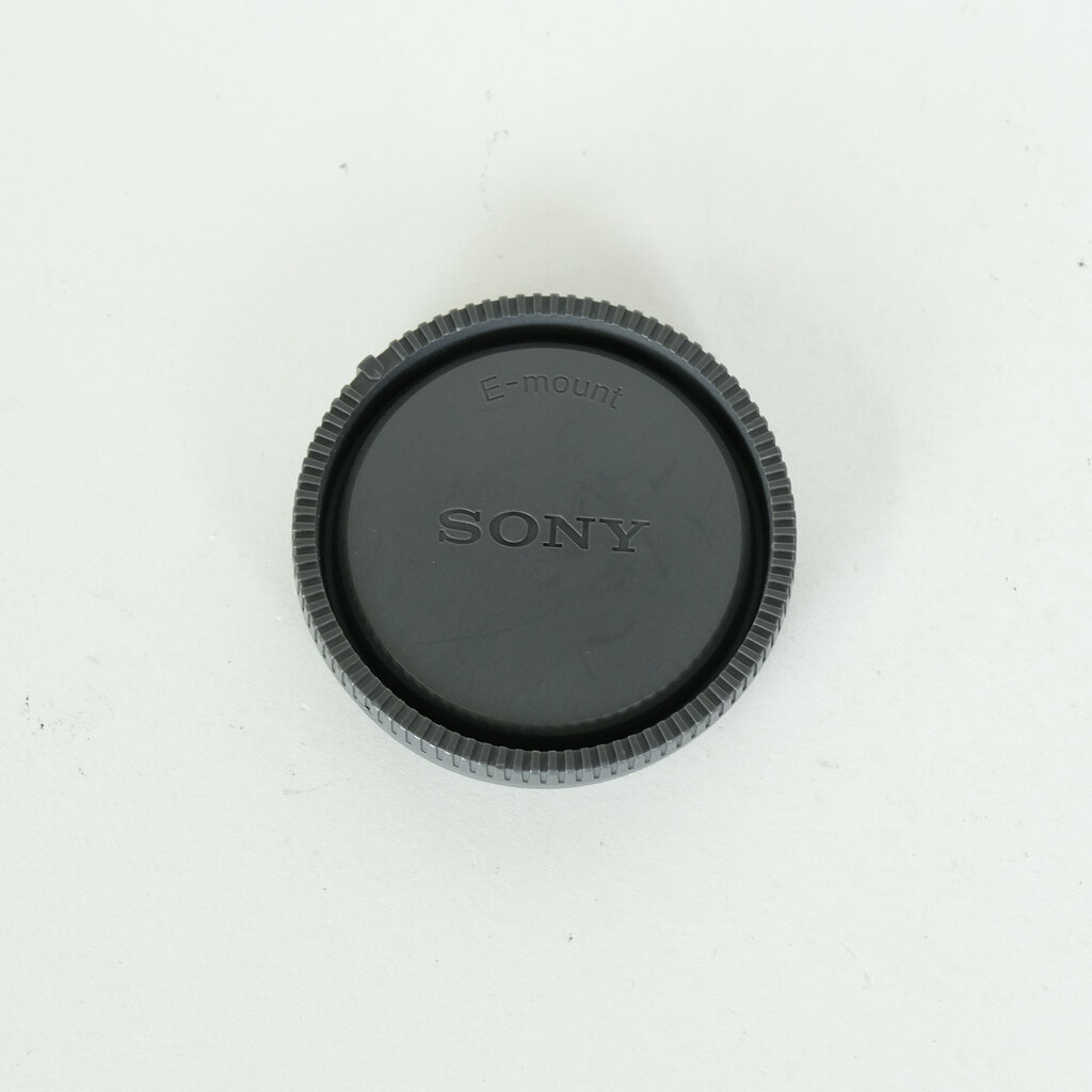 SONY FE 24-240mm F3.5-6.3 OSS SEL24240