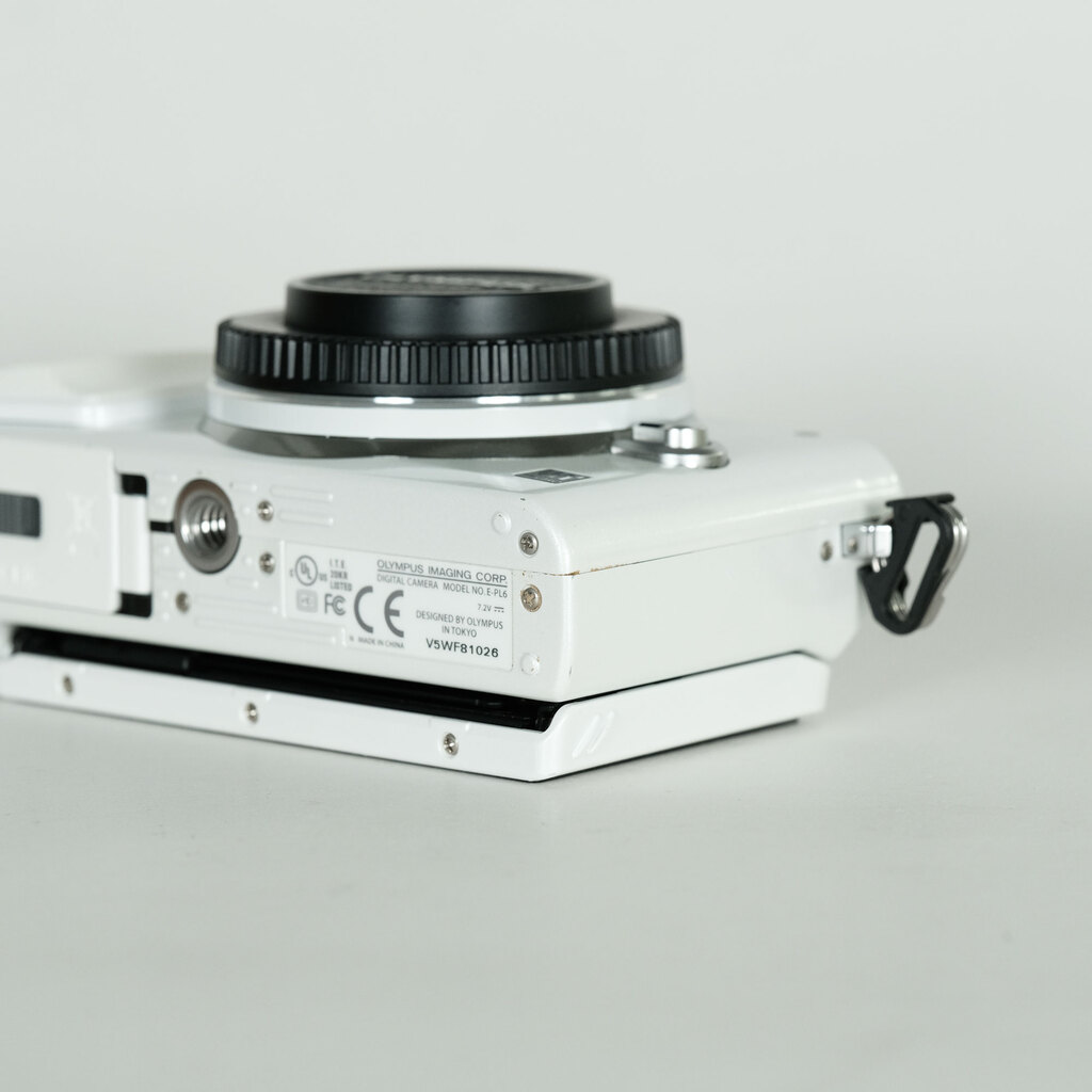 OLYMPUS PEN Lite E-PL6 ボディ ホワイト