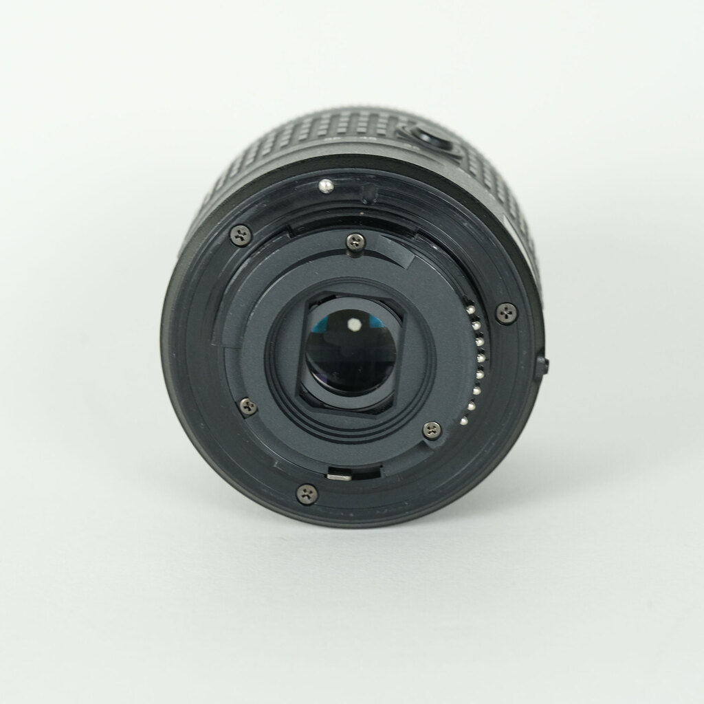 Nikon AF-P DX NIKKOR 18-55mm F3.5-5.6G VR Nikon AF-P DX NIKKOR 18-55mm F3.5-5.6G VR