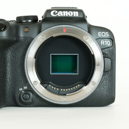 Canon EOS R10