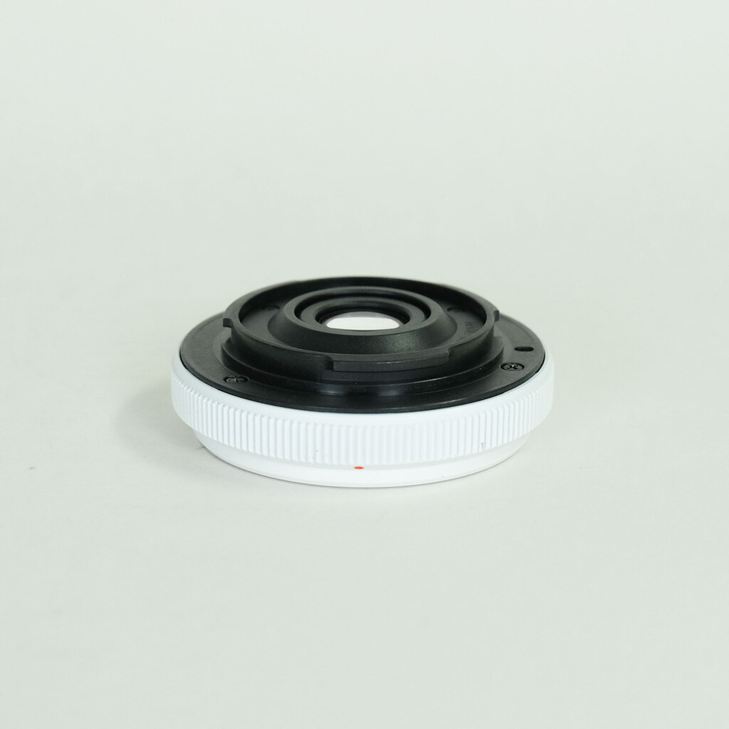 OLYMPUS フィッシュアイボディキャップレンズ（9mm Ｆ8.0 FISHEYE） BCL-0980 ホワイト