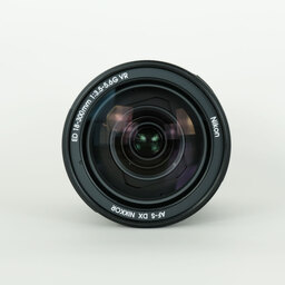 Nikon AF-S DX NIKKOR 18-300mm F3.5-5.6G ED VR