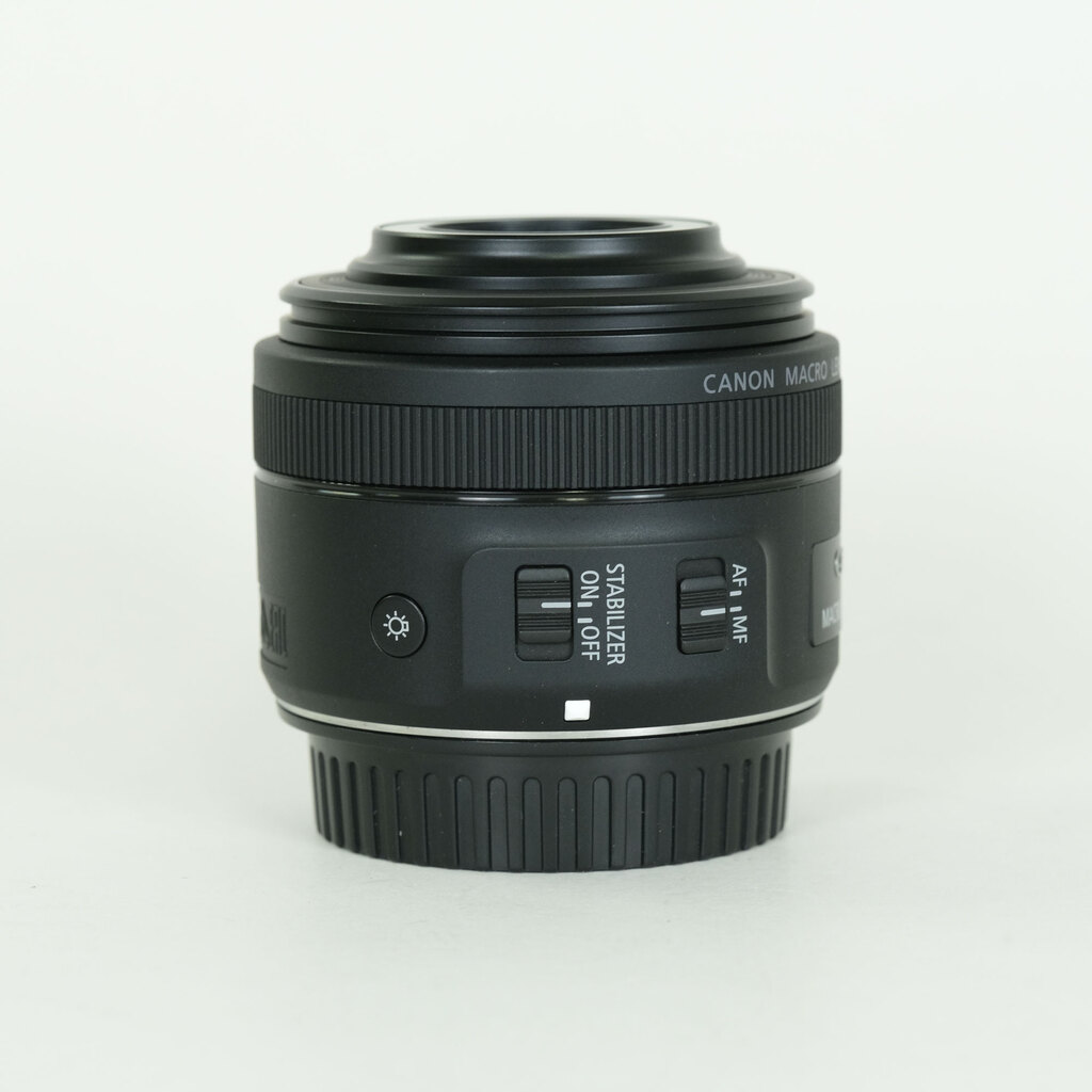 Canon EF-S35mm F2.8 マクロ IS STM