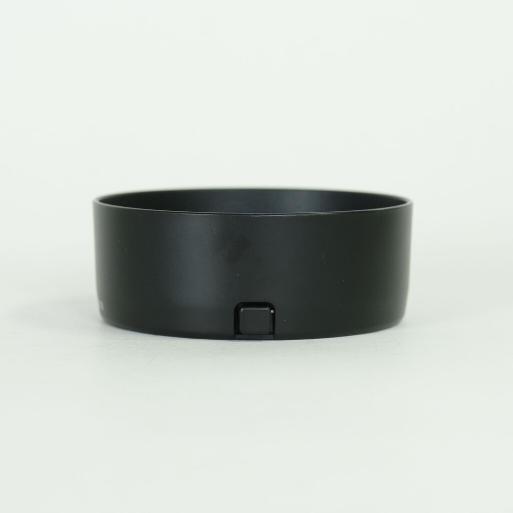 Canon RF50mm F1.8 STM Canon RF50mm F1.8 STM