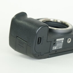 Canon EOS R