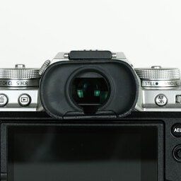 FUJIFILM X-T4 FUJIFILM X-T4