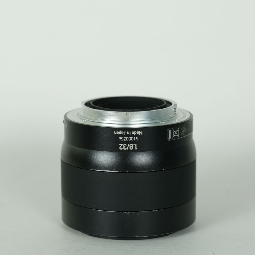 Carl Zeiss Touit 32mm F1.8（ソニーE用）