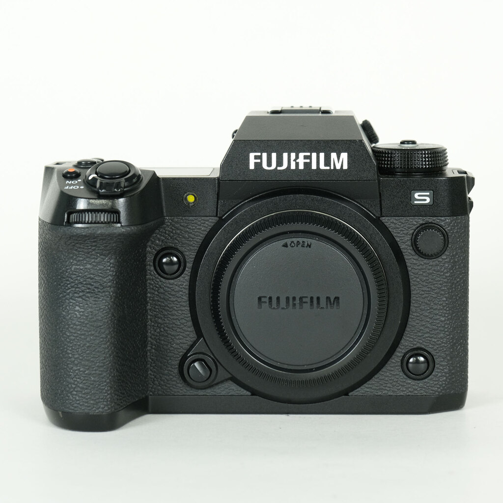 FUJIFILM X-H2S