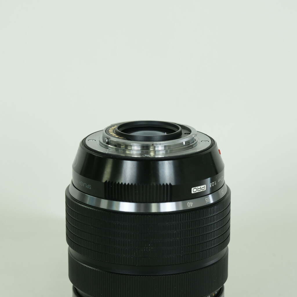 OLYMPUS M.ZUIKO DIGITAL ED 12-40mm F2.8 PRO OLYMPUS M.ZUIKO DIGITAL ED 12-40mm F2.8 PRO