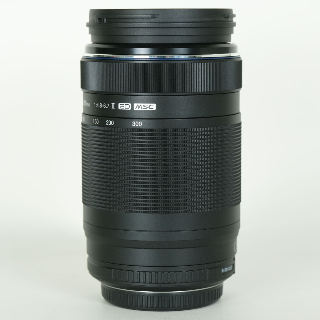 OLYMPUS M.ZUIKO DIGITAL ED 75-300mm F4.8-6.7 II OLYMPUS M.ZUIKO DIGITAL ED 75-300mm F4.8-6.7 II