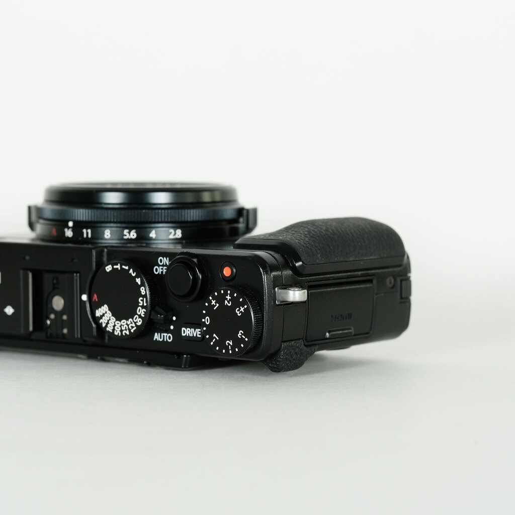 FUJIFILM X70 ブラック