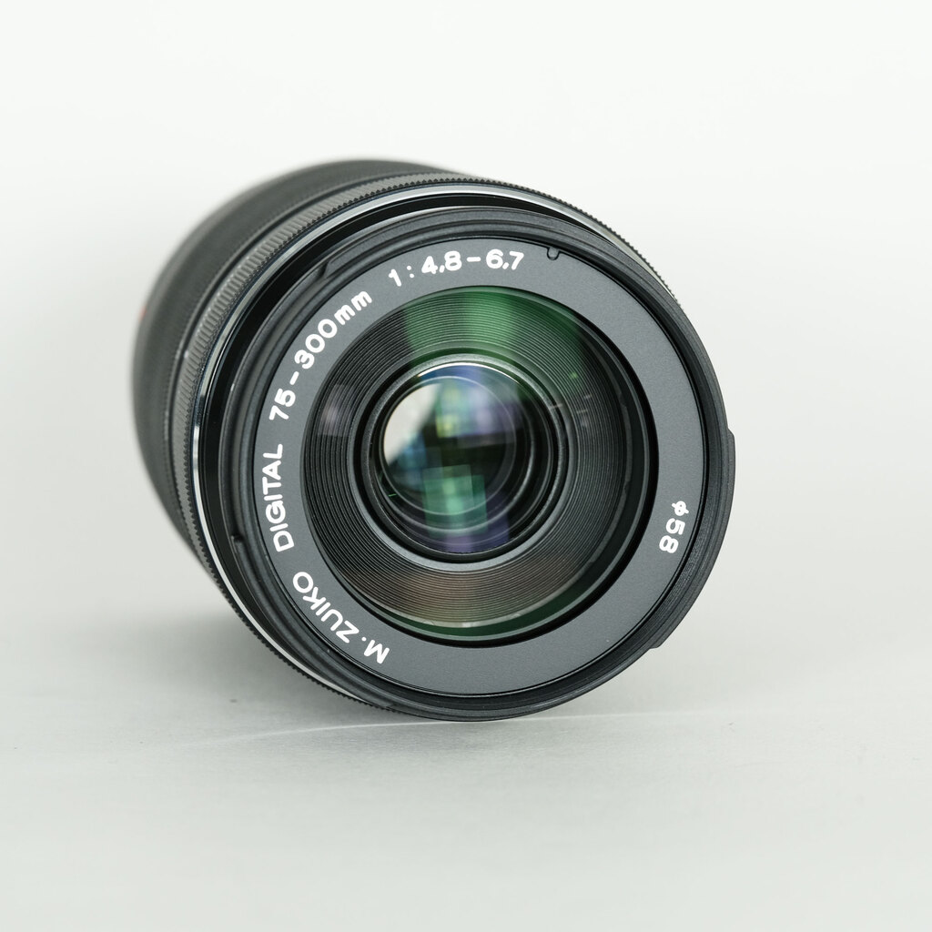 OLYMPUS M.ZUIKO DIGITAL ED 75-300mm F4.8-6.7 II